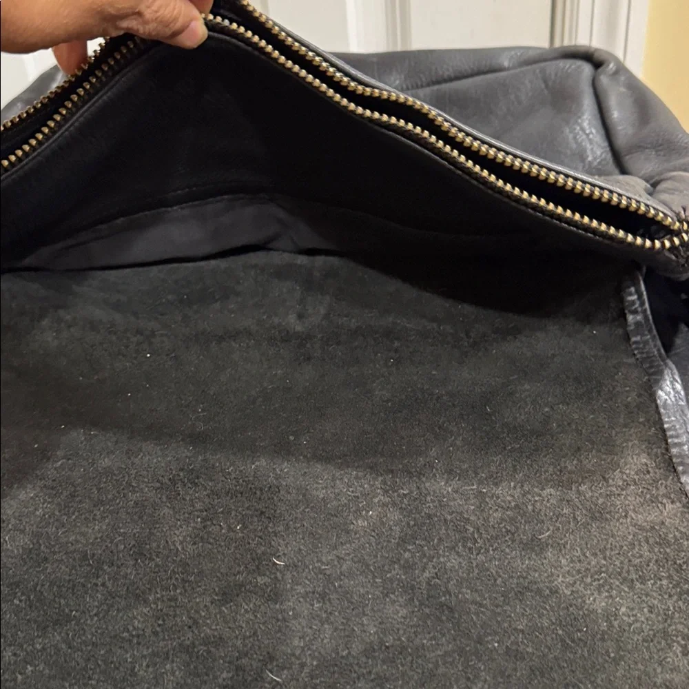 Elegant black pebble  Leather Messenger Bag